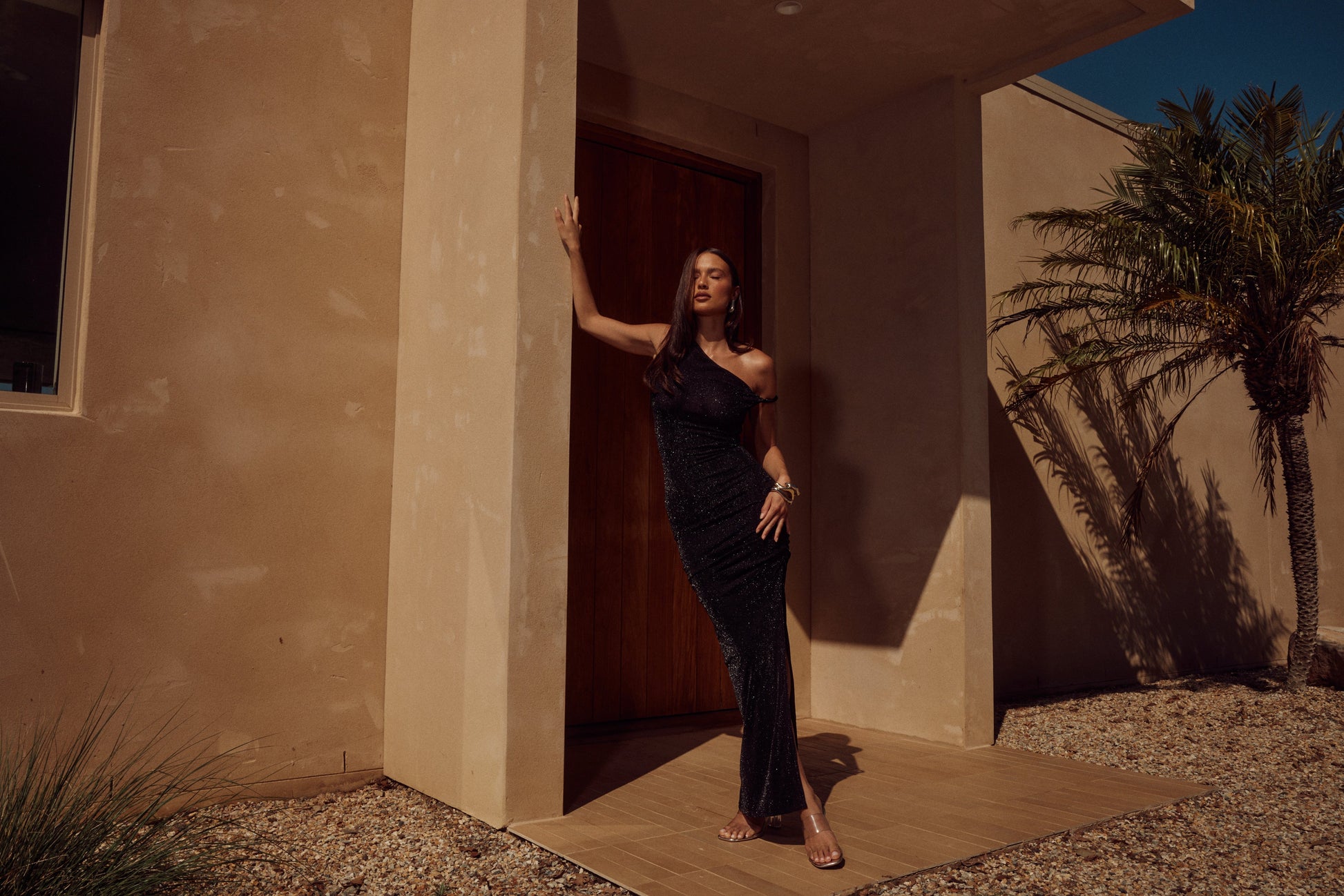 CHYNA MIDI DRESS - BLACK - House of Pinks USA