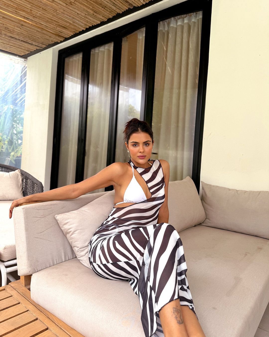 Ava Zebra Maxi Beach Cover - House of Pinks USA